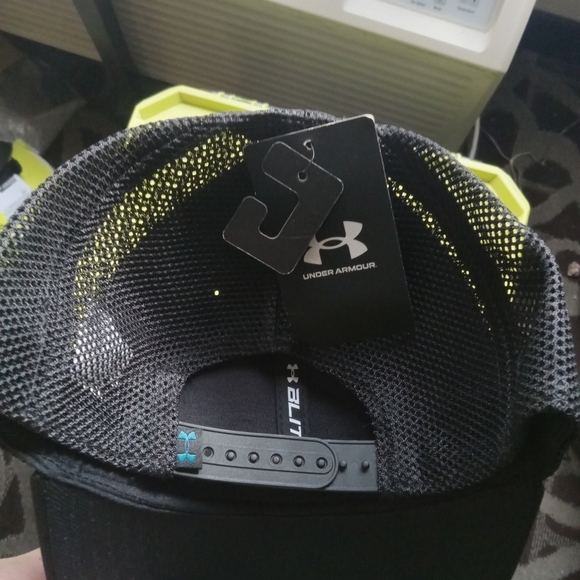 Under Armour Iso-Chill ArmourVent Trucker Hat -Sonar Blue / Grey Mist - Picture 2 of 2